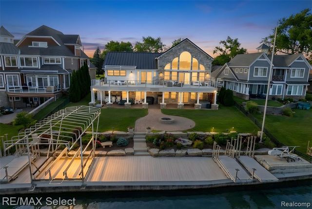 12363 Margaret Drive, Fenton, MI 48430