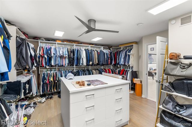 12363 Margaret Drive, Fenton, MI 48430