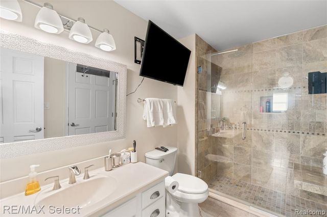 12363 Margaret Drive, Fenton, MI 48430