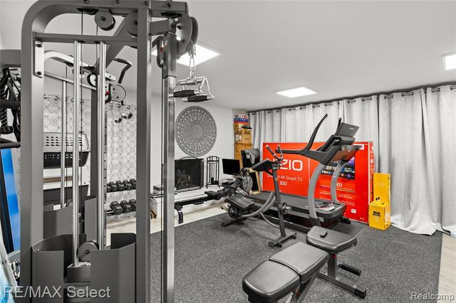 12363 Margaret Drive, Fenton, MI 48430