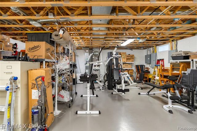 12363 Margaret Drive, Fenton, MI 48430