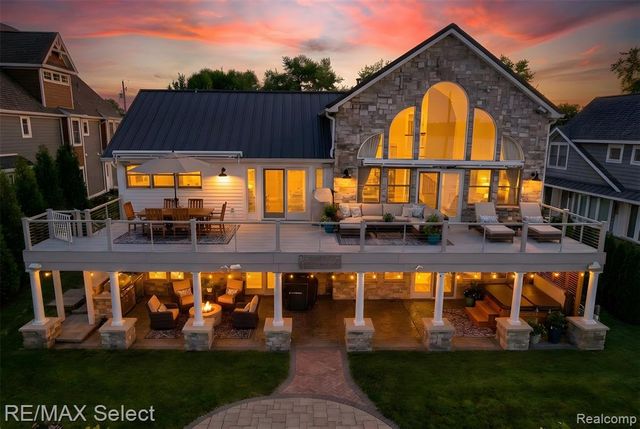 12363 Margaret Drive, Fenton, MI 48430