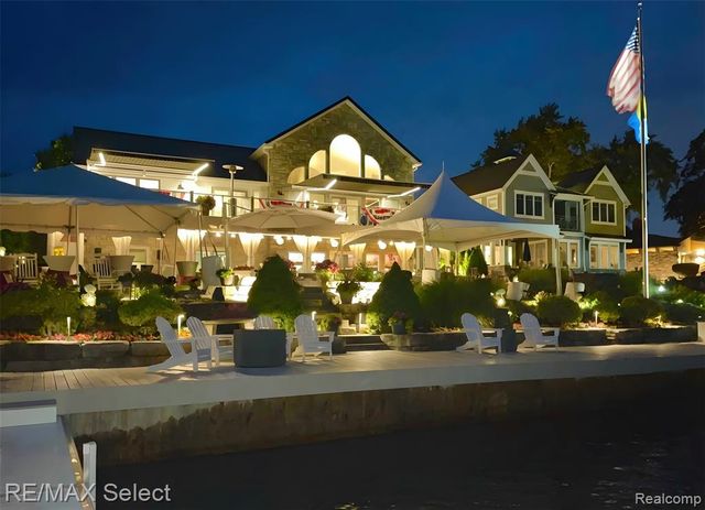 12363 Margaret Drive, Fenton, MI 48430