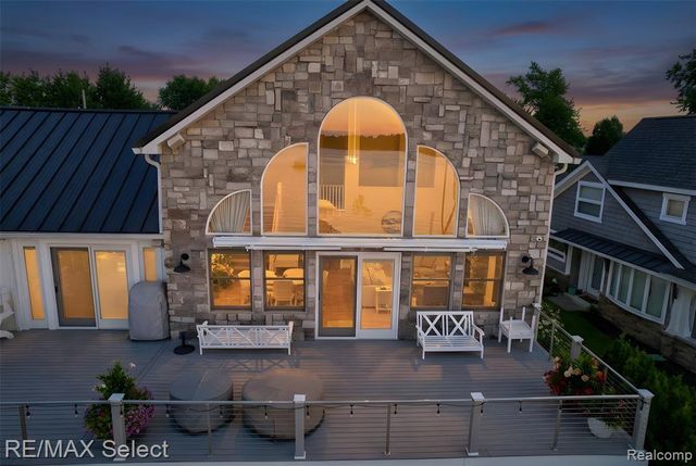 12363 Margaret Drive, Fenton, MI 48430