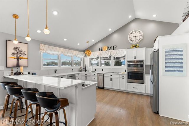 12363 Margaret Drive, Fenton, MI 48430