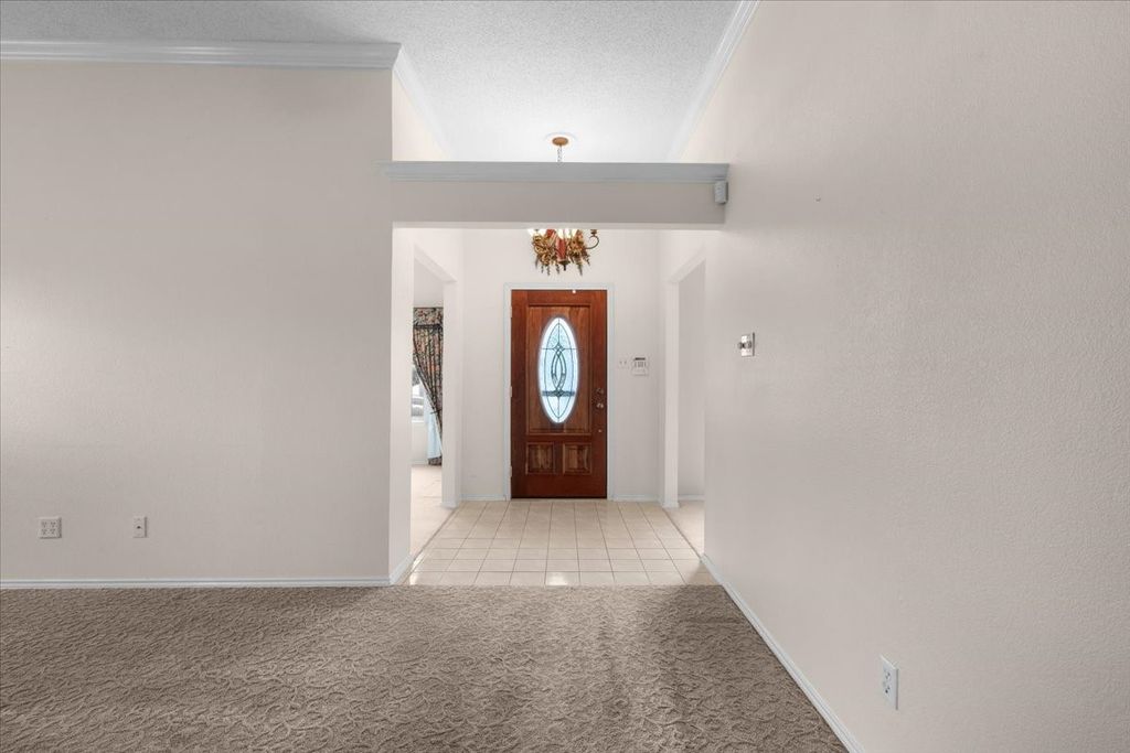 5748 Caracas Drive, North Richland Hills, TX 76180 — photo 4