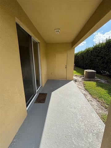 2940 LANGDON LANE S, Kissimmee, FL 34741