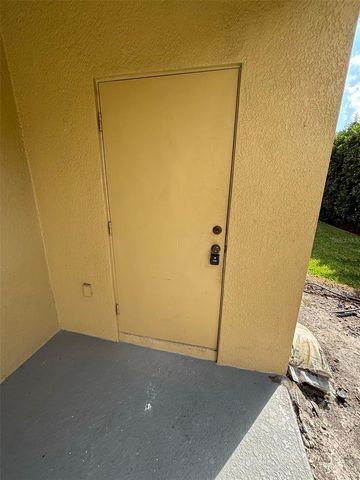 2940 LANGDON LANE S, Kissimmee, FL 34741