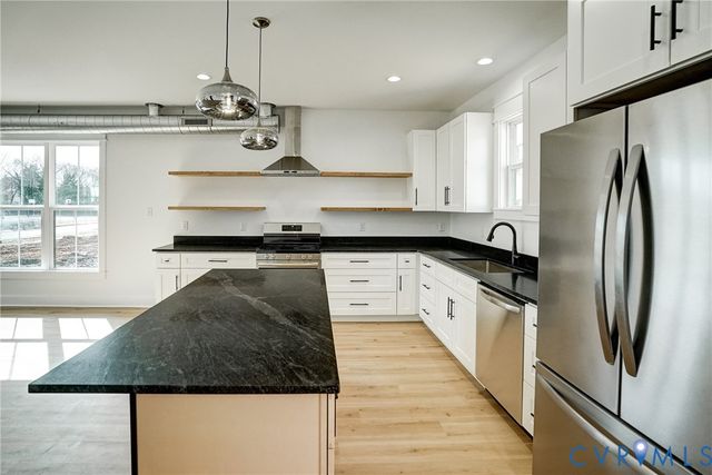 901 Commerce St, Petersburg, VA 23803