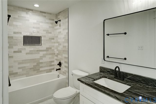 901 Commerce St, Petersburg, VA 23803