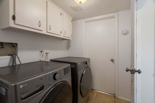 8452 Spain Road NE APT B, Albuquerque, NM 87111