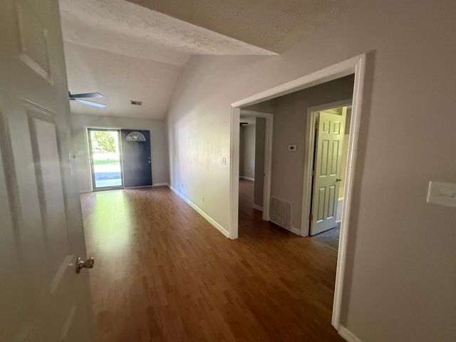 655-659 Scaffold Cane Road, Berea, KY 40403