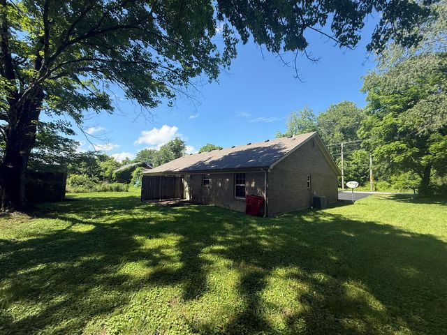 655-659 Scaffold Cane Road, Berea, KY 40403
