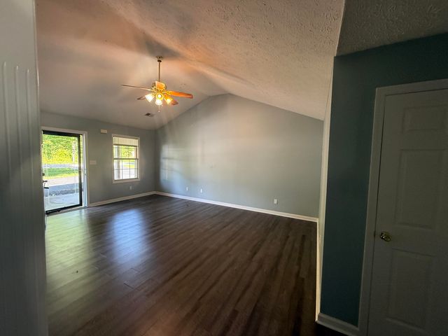 655-659 Scaffold Cane Road, Berea, KY 40403