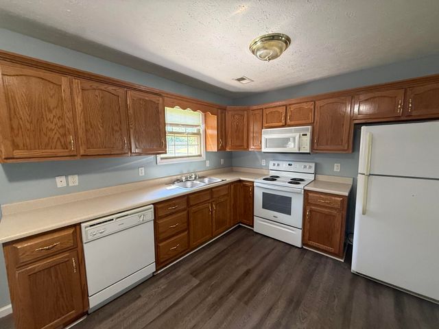 655-659 Scaffold Cane Road, Berea, KY 40403