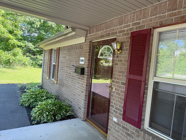 655-659 Scaffold Cane Road, Berea, KY 40403