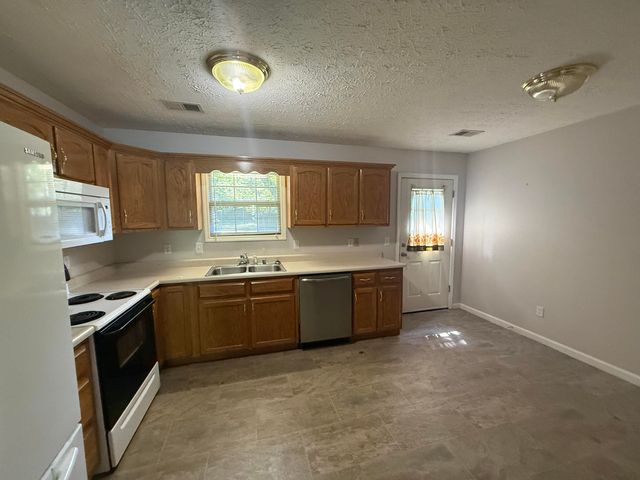 655-659 Scaffold Cane Road, Berea, KY 40403