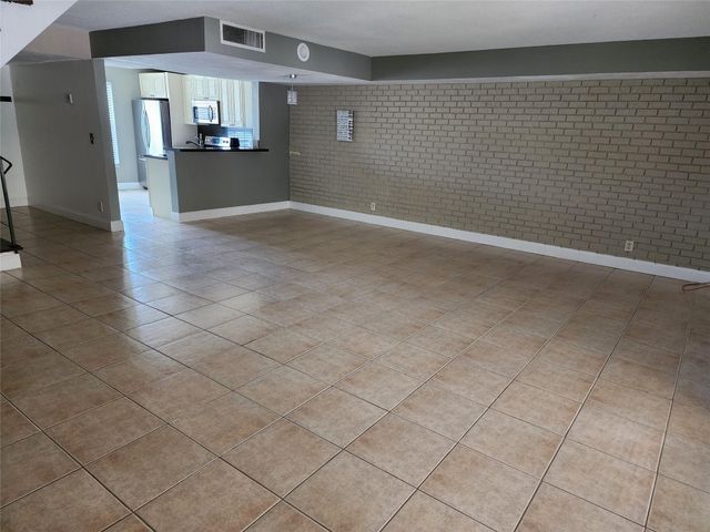 2619 NW 47th Lane, Lauderdale Lakes, FL 33313