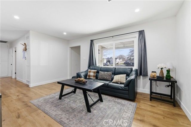 44335 Glenraven, Lancaster, CA 93535