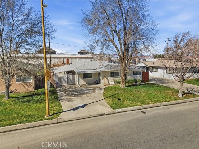44335 Glenraven, Lancaster, CA 93535