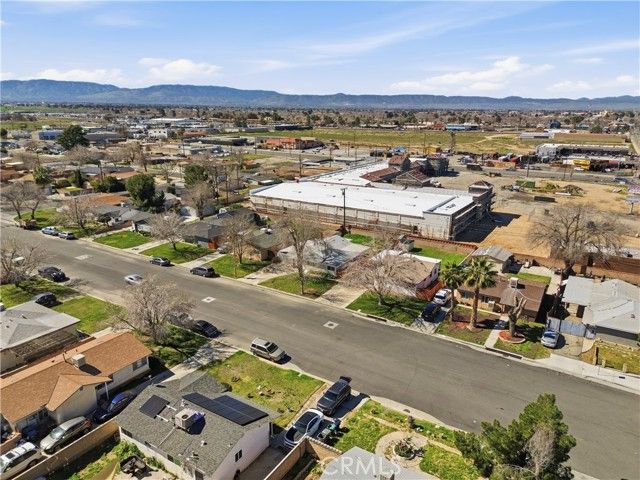 44335 Glenraven, Lancaster, CA 93535