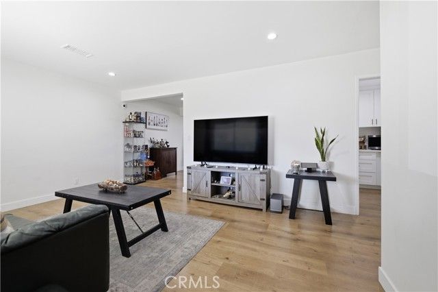 44335 Glenraven, Lancaster, CA 93535