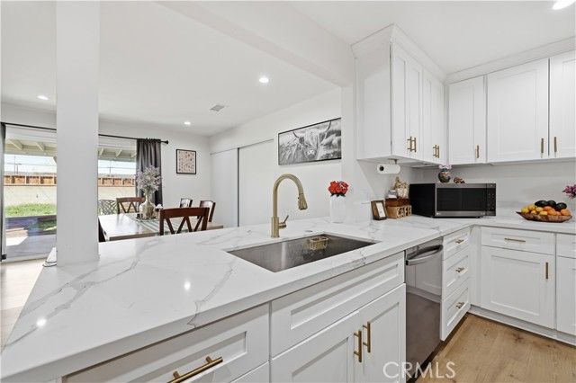 44335 Glenraven, Lancaster, CA 93535