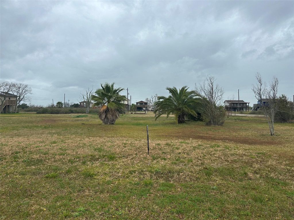 Lots 9-10 Front Avenue, Port Bolivar, TX 77650