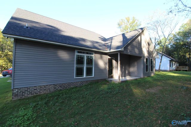 88 Pierce Road, Albertville, AL 35951