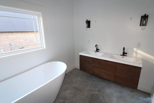 88 Pierce Road, Albertville, AL 35951