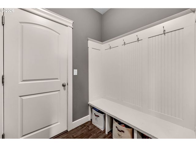 1124 N 9TH Way, Ridgefield, WA 98642