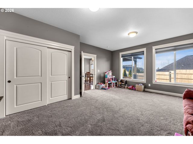 1124 N 9TH Way, Ridgefield, WA 98642