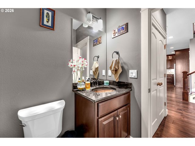 1124 N 9TH Way, Ridgefield, WA 98642