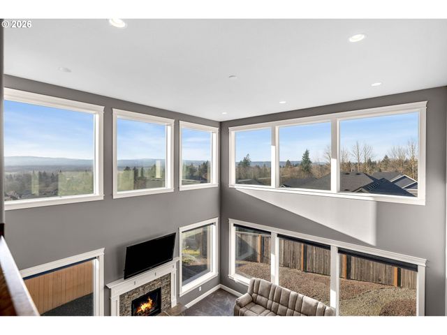 1124 N 9TH Way, Ridgefield, WA 98642