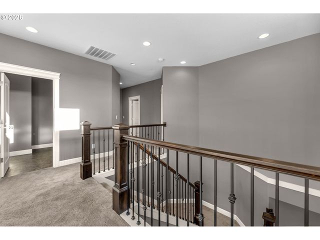 1124 N 9TH Way, Ridgefield, WA 98642