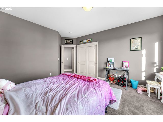 1124 N 9TH Way, Ridgefield, WA 98642