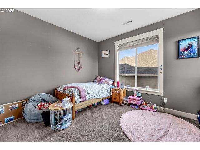 1124 N 9TH Way, Ridgefield, WA 98642