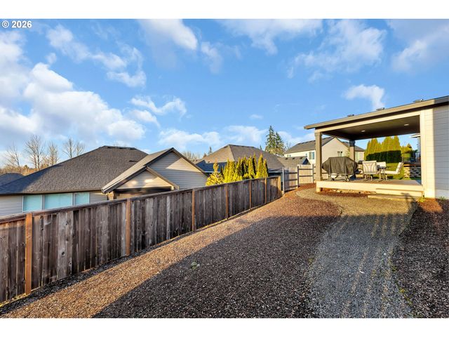 1124 N 9TH Way, Ridgefield, WA 98642