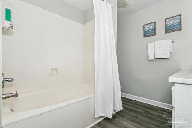 8575 Gulf Blvd 803, Navarre Beach, FL 32566