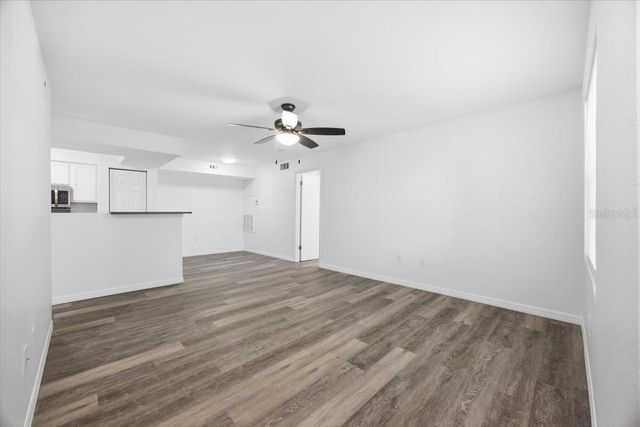 3028 PARKWAY BOULEVARD 207, Kissimmee, FL 34747