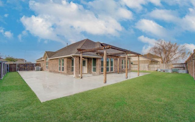 3322 Boomer Boulevard, Mont Belvieu, TX 77523