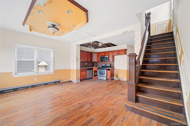 1519 Adee Avenue, Bronx, NY 10469