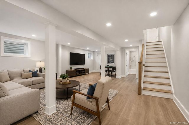1519 Adee Avenue, Bronx, NY 10469