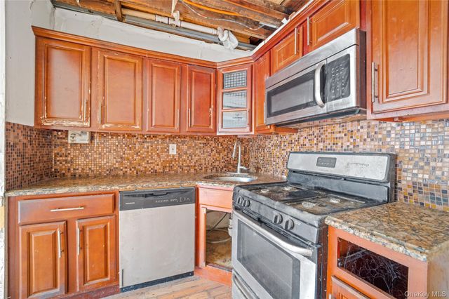 1519 Adee Avenue, Bronx, NY 10469