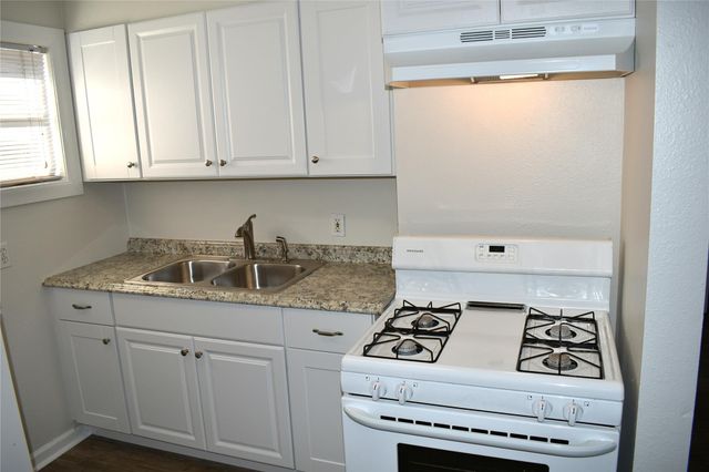 2524 Binz Street 2, Houston, TX 77004