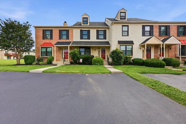 406 CARPENTER CIR, Brookhaven, PA 19015
