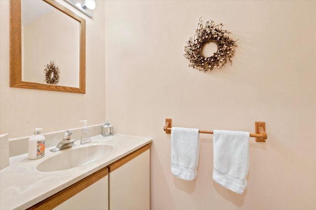 406 CARPENTER CIR, Brookhaven, PA 19015