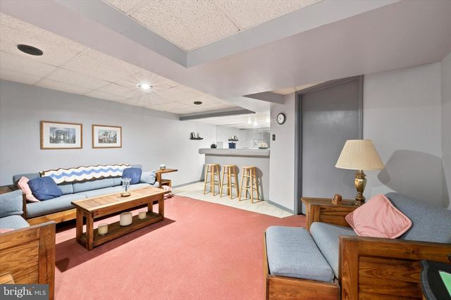 406 CARPENTER CIR, Brookhaven, PA 19015