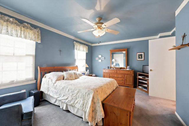 406 CARPENTER CIR, Brookhaven, PA 19015