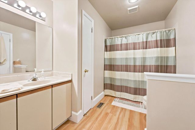 406 CARPENTER CIR, Brookhaven, PA 19015